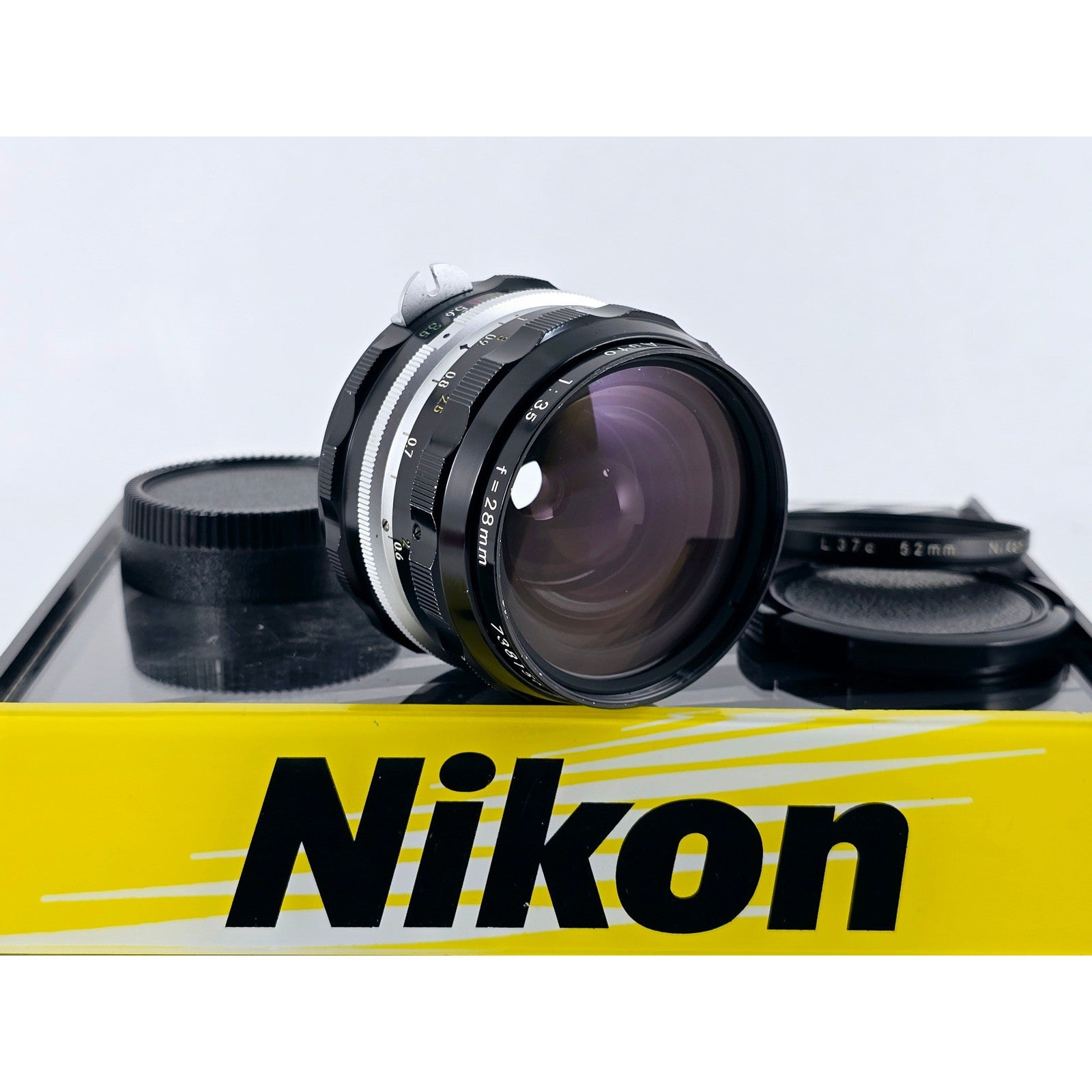 Nikon Nikkor-H Auto 28mm F3.5 Non-Ai Lens Near MINT Japan #3356