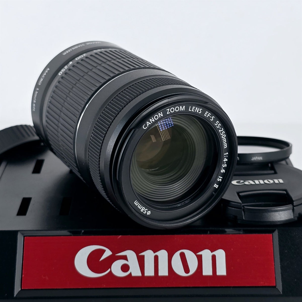 [Pre-owned] Canon EF-S 55-250mm f/4-5.6 IS II Zoom AF Lens — Near Mint+++ — Japan #5773