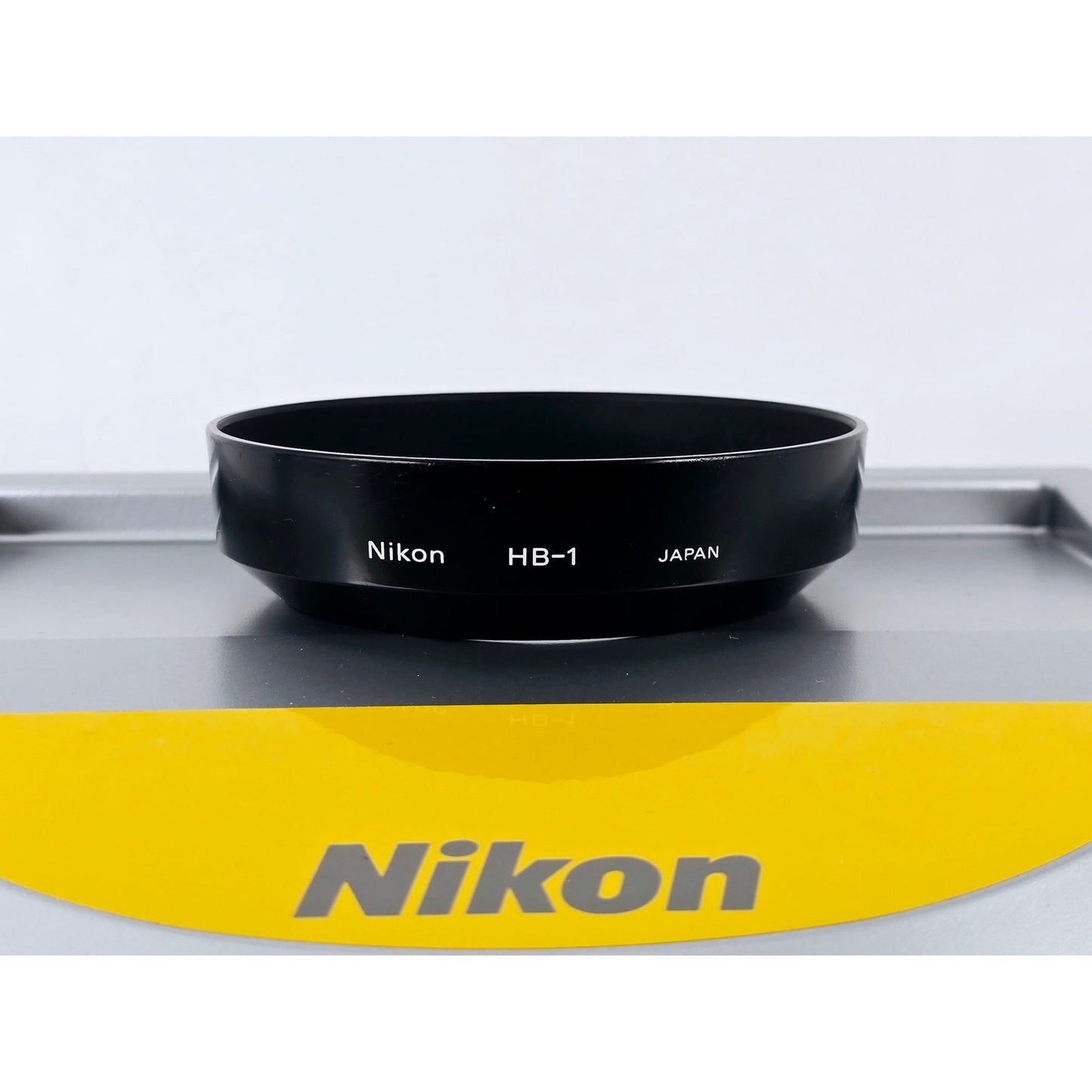 [Pre-owned] Nikon HB-1 Lens Hood for AF 35-70mm f/2.8 & 28-85mm f/3.5-4.5 — Near MINT — Japan #2961