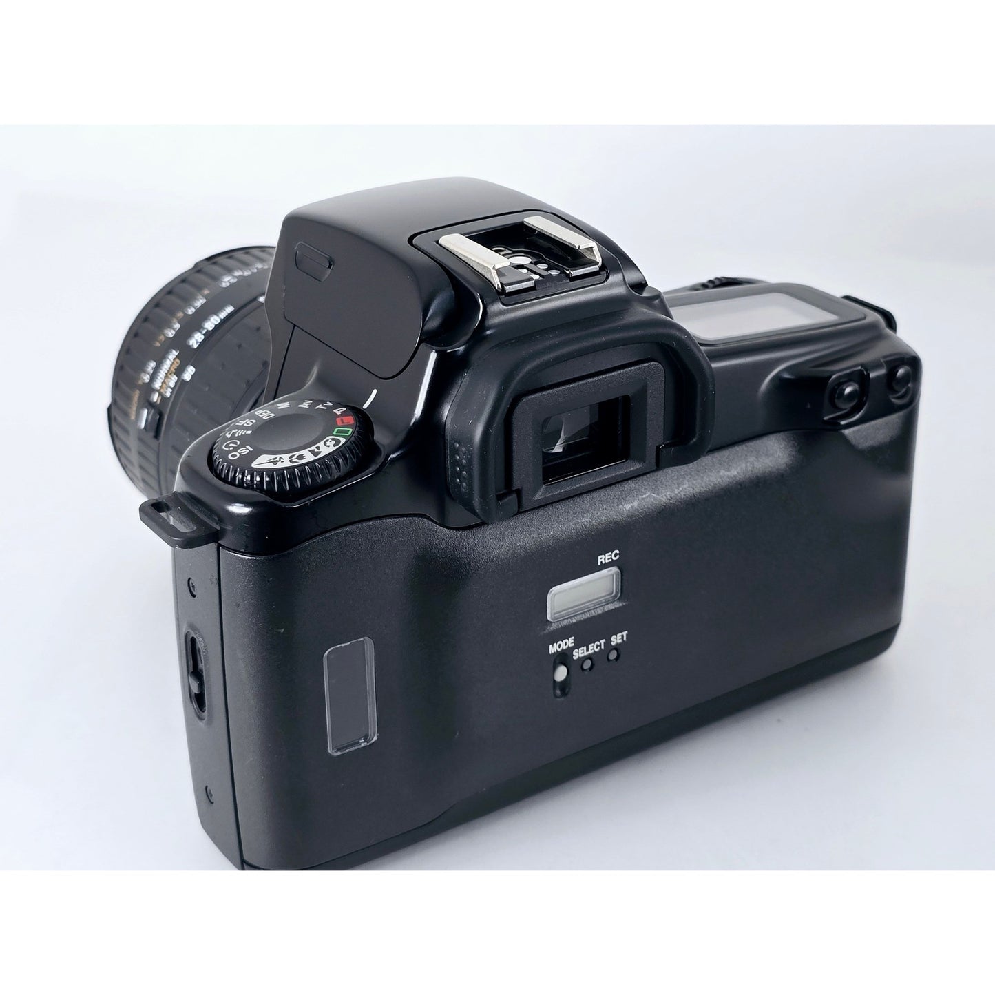 [Pre-owned] Canon EOS 1000S QD Film Camera with Sigma 28-80mm f/3.5-5.6 II AF Lens — Near MINT — Japan #3966