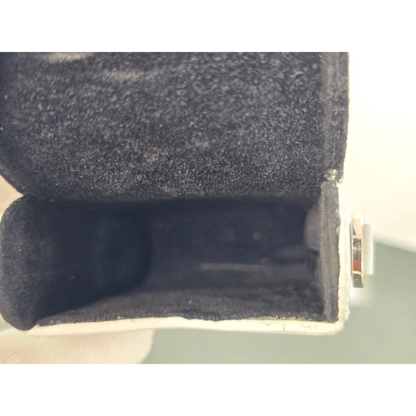 [Pre-owned] Leica 18699 Genuine Leather Camera Case White for C-LUX 2 — Unused — Japan #2477