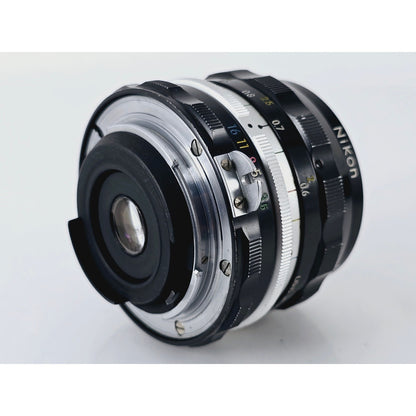 [Pre-owned] Nikon Nikkor-H Auto 28mm F3.5 Non-Ai MF Lens — Near MINT — Japan #2624