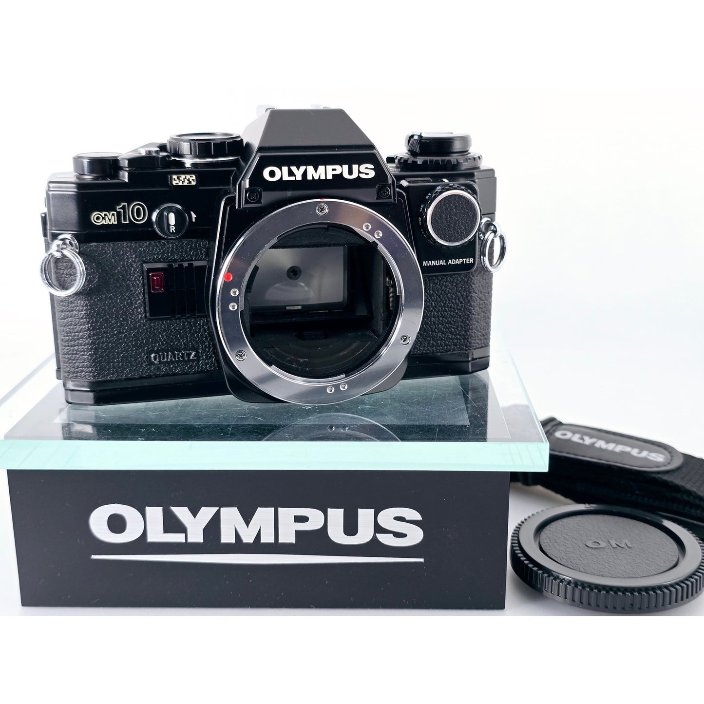 [Pre-owned] Olympus OM10 SLR 35mm Film Camera (Body Only) — Near MINT+++ — Japan #4867