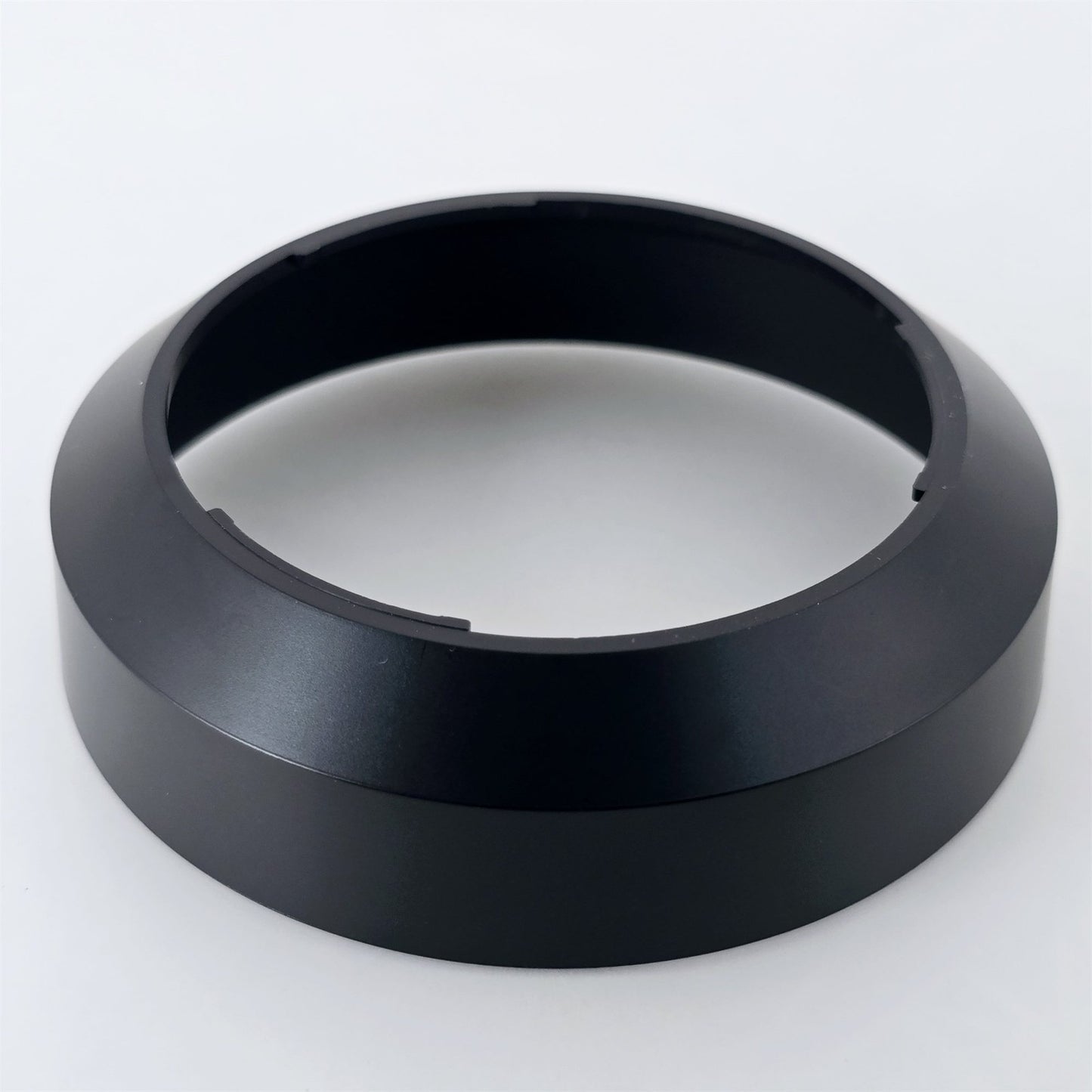 [Pre-owned] Nikon HB-1 Lens Hood for AF 28-85mm f/3.5-4.5, 35-70mm f/2.8, 35-135mm f/3.5-4.5 — Mint — Japan #5292