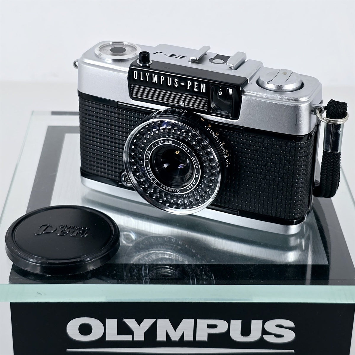 [Pre-owned] Olympus PEN EE-3 35mm Half Frame Film Camera — Mint — Japan #5789