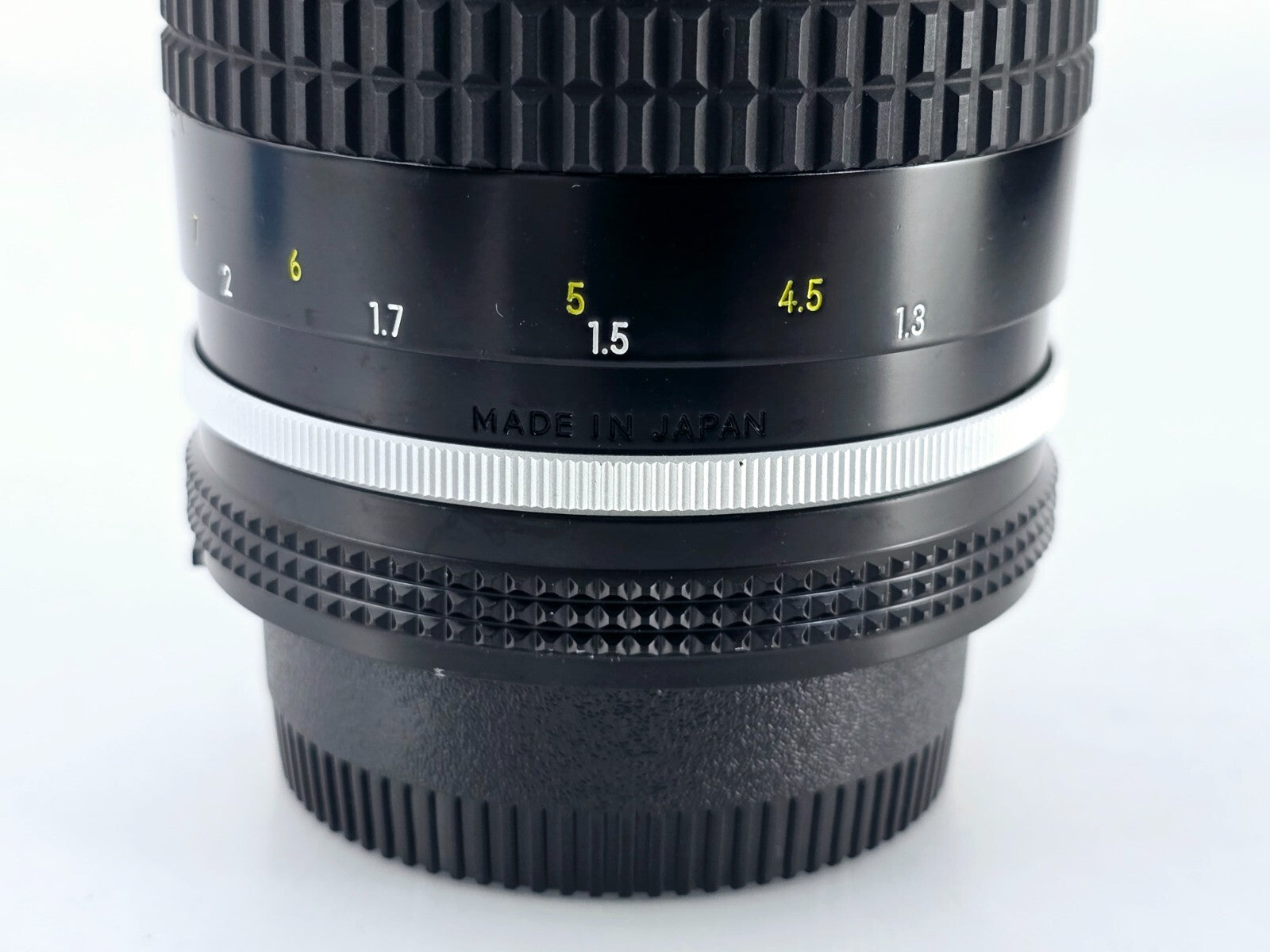 🌸[Near MINT] Nikon Ai Nikkor 135mm F3.5 MF Telephoto Lens Genuine From Japan