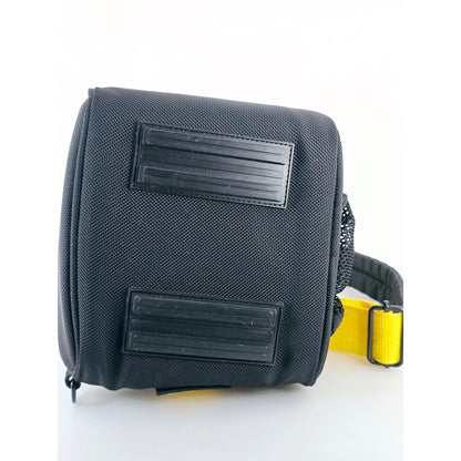 [Pre-owned] Genuine Nikon Camera Shoulder Bag Black/Yellow — MINT — Japan #5067