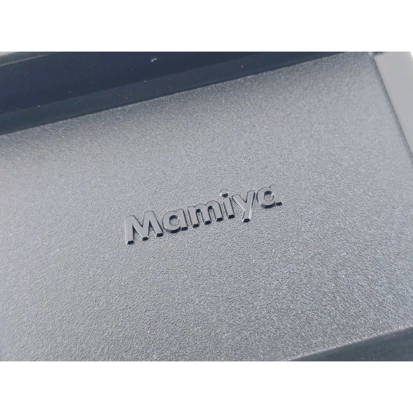 [Pre-owned] Mamiya 645 Top Body Cap Cover — Near MINT — Japan #3862