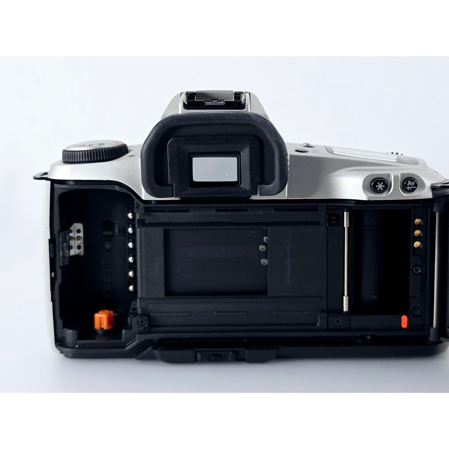 [Pre-owned] Canon EOS Kiss (Rebel XS/500) 35mm Film Camera Body Only — MINT — Japan #3887