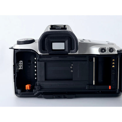 [Pre-owned] Canon EOS Kiss (Rebel XS/500) 35mm Film Camera Body Only — MINT — Japan #3887