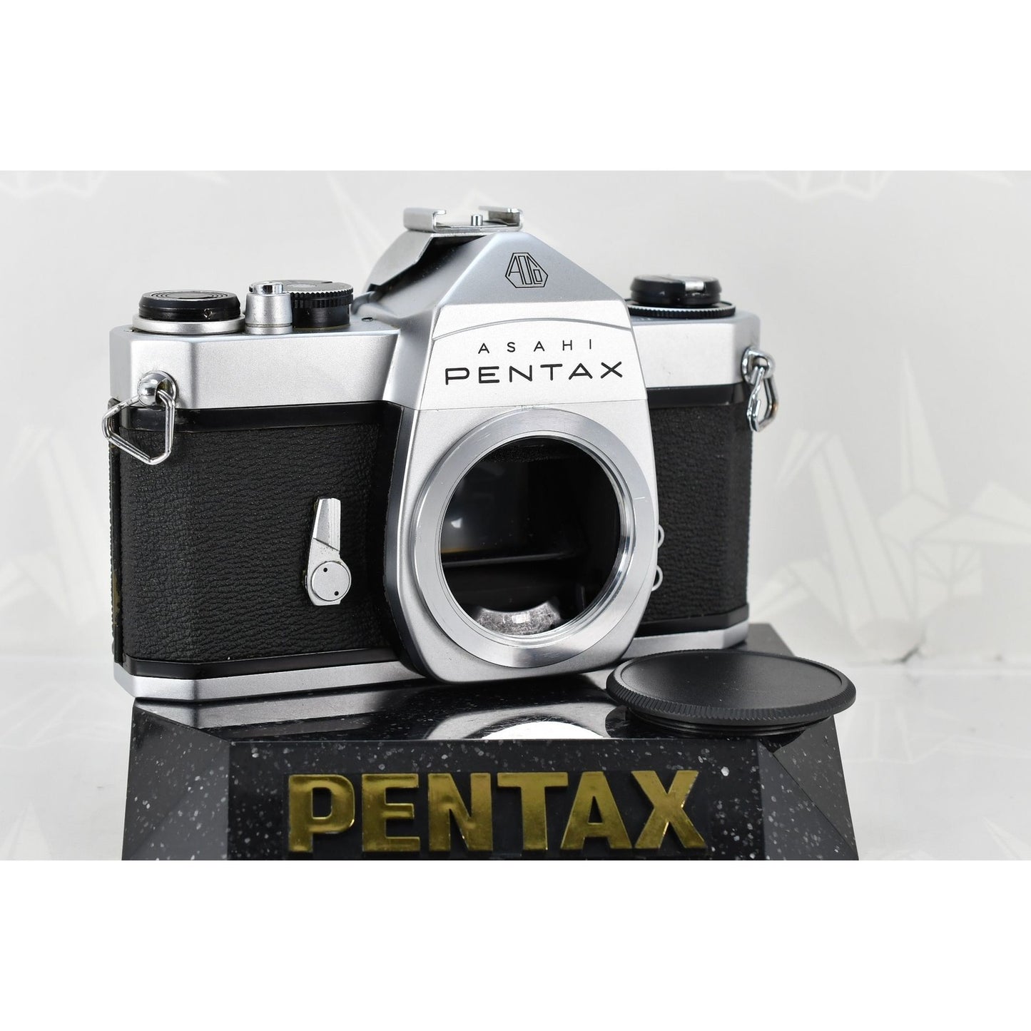 [Pre-owned] Asahi Pentax SL 35mm Film SLR Camera Body — Near MINT — Japan #2210