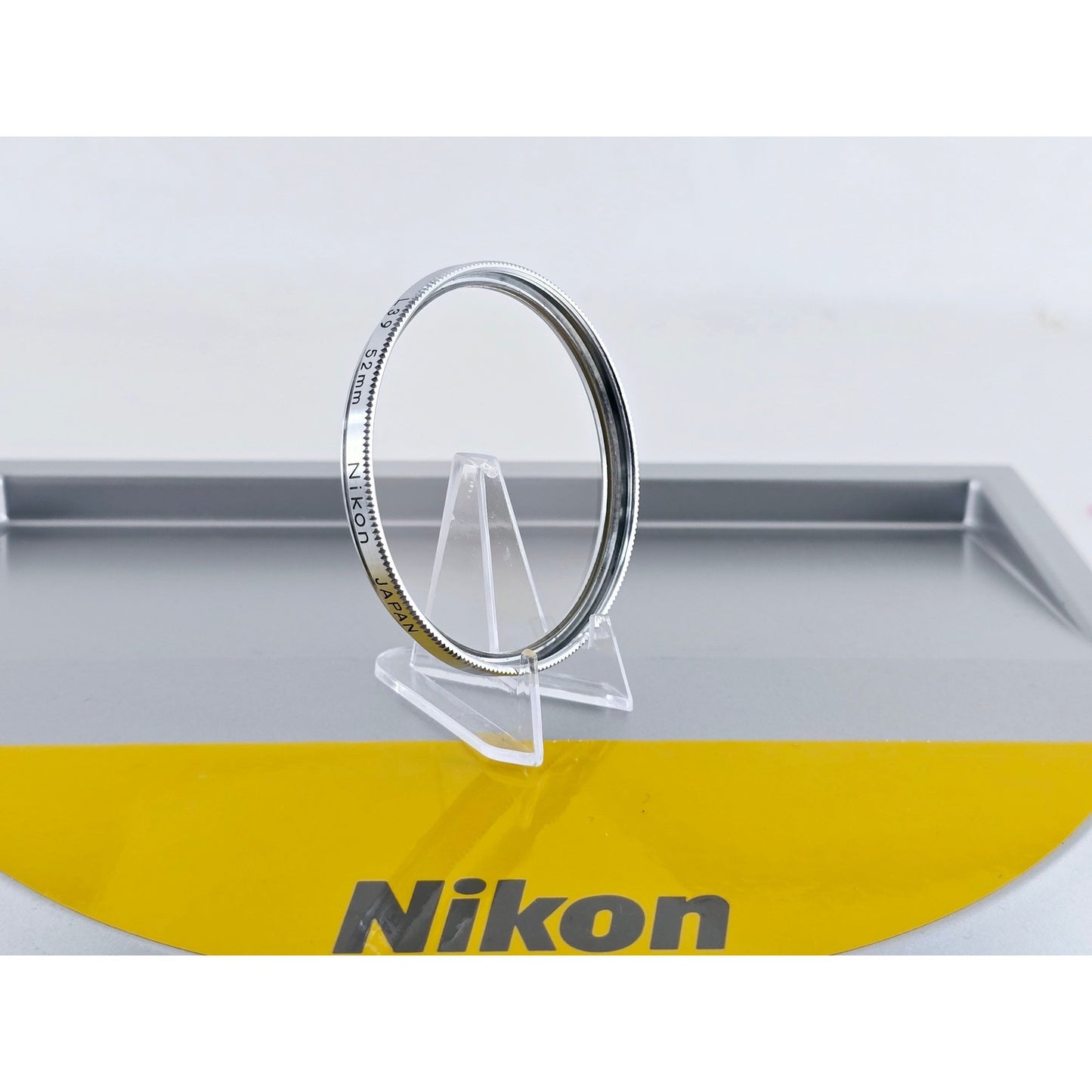[Pre-owned] Nikon L39 52mm Chrome Frame Lens Filter Genuine — Near MINT — Japan #3786