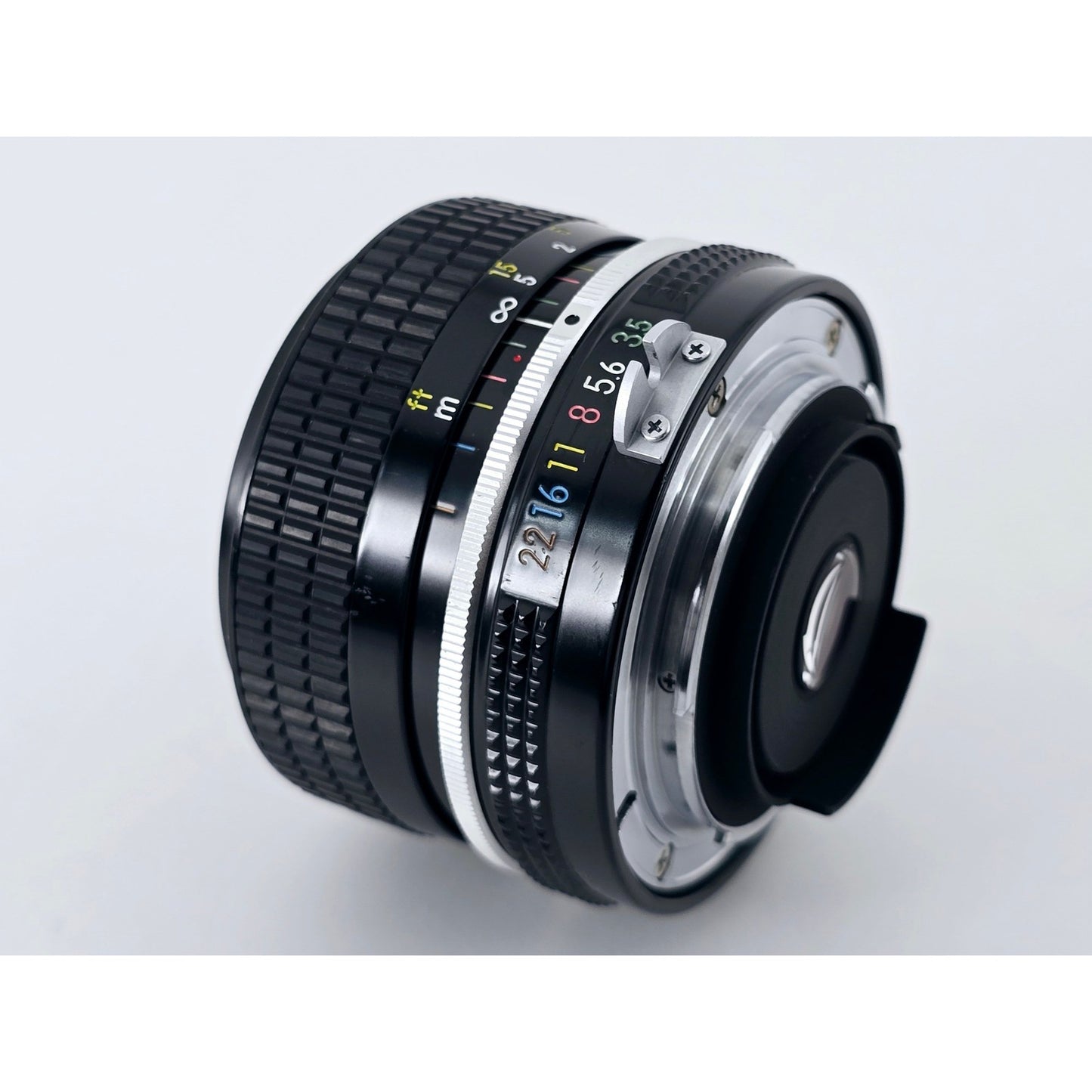 [Pre-owned] Nikon Non-Ai Nikkor 28mm F3.5 Wide Angle MF Lens — Near MINT — Japan #4415