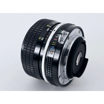 [Pre-owned] Nikon Non-Ai Nikkor 28mm F3.5 Wide Angle MF Lens — Near MINT — Japan #4415