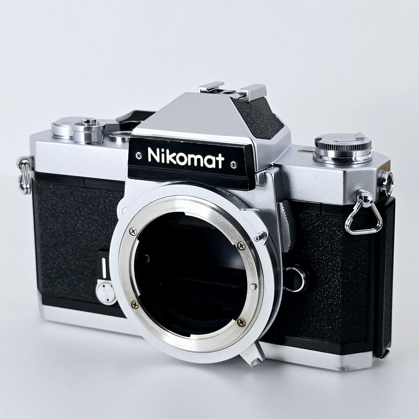 [Pre-owned] Nikon Nikomat FT2 35mm SLR Film Camera Body — Near MINT+++ — Japan #5305