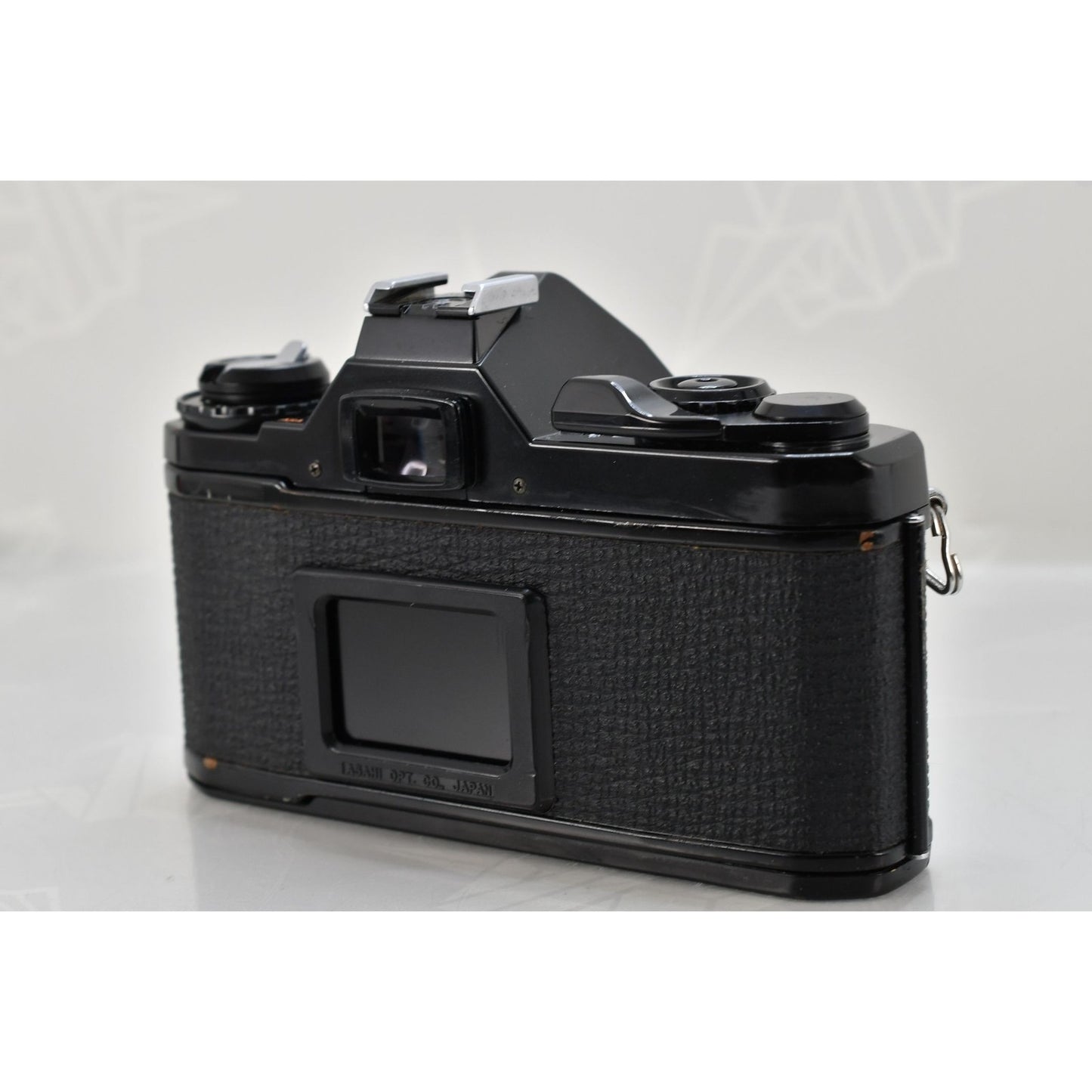 [Pre-owned] Pentax MV1 SLR 35mm Film Camera Body — Near MINT — Japan #2022