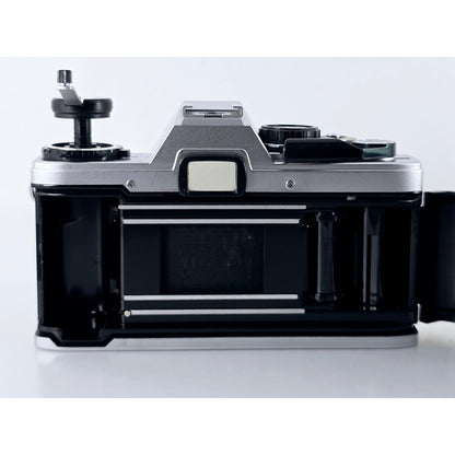 [Pre-owned] Olympus OM10 35mm Film Camera Body — Near MINT — Japan #4081