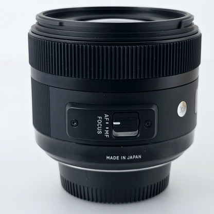 [Pre-owned] Sigma 30mm f/1.4 DC HSM AF Prime Lens for Nikon F Mount — Mint — Japan #5694