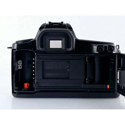 [Pre-owned] Canon EOS 1000 QD 35mm Film Camera Body — MINT — Japan #3722