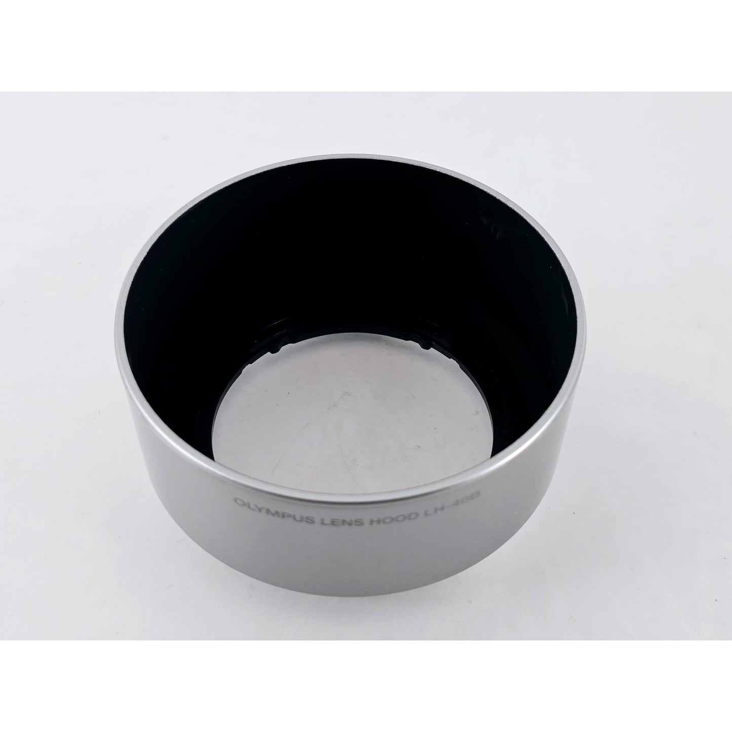 [Pre-owned] Olympus Pen LH-40B Lens Hood Silver for M.Zuiko Digital 45mm F1.8 — MINT — Japan #4088