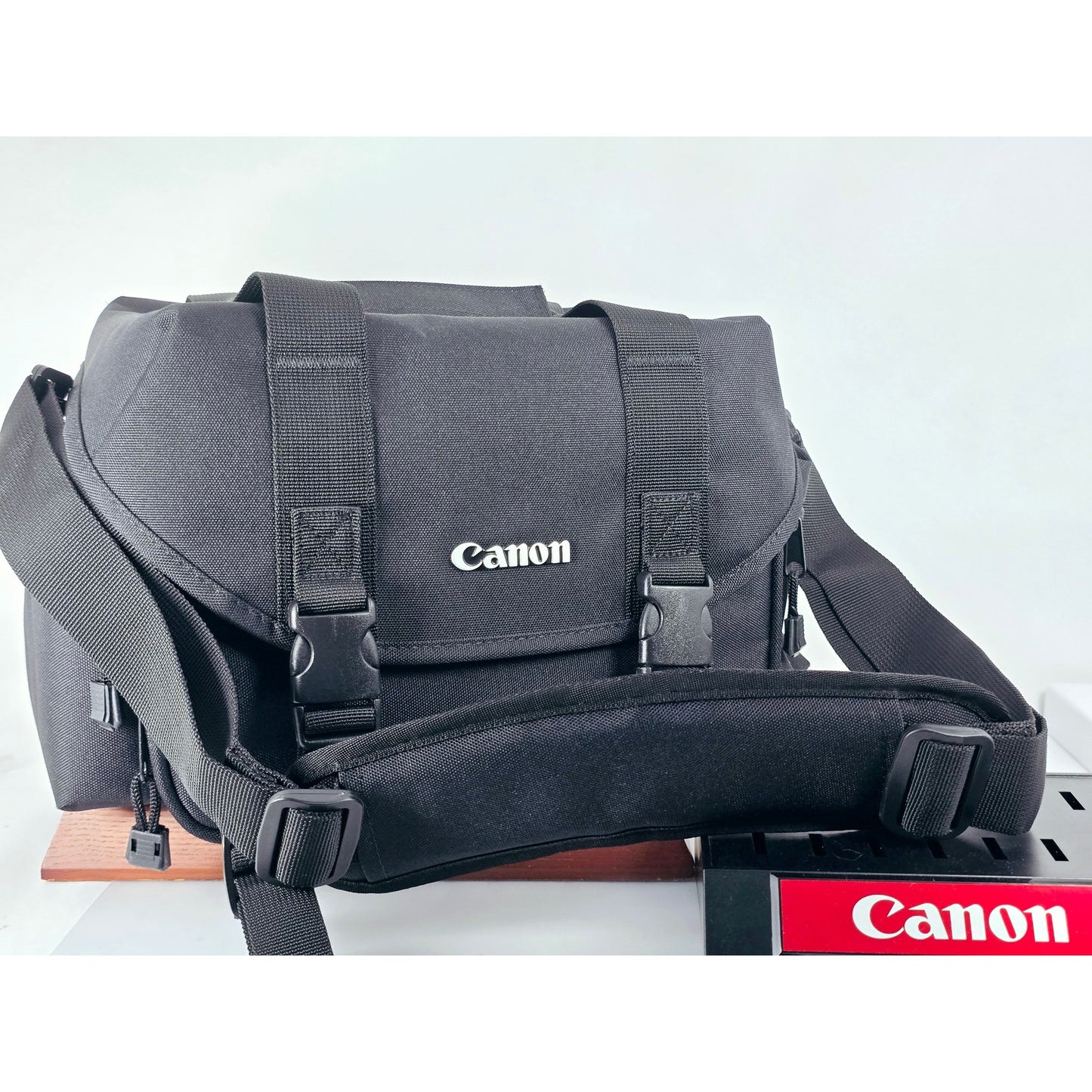[Pre-owned] Genuine Canon Camera Lens Shoulder Bag Nylon Black — MINT — Japan #4687
