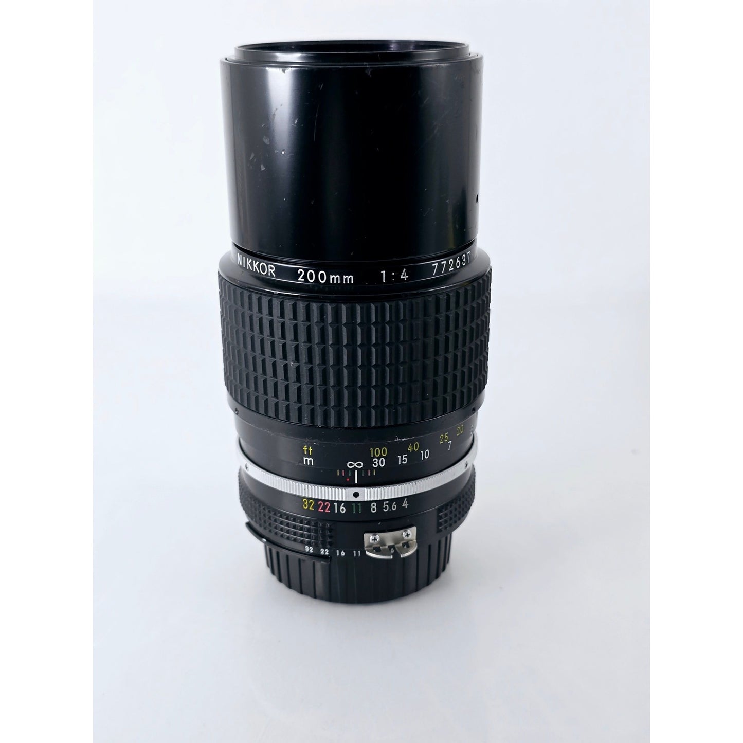 [Pre-owned] Nikon Ai Nikkor 200mm F4 MF Telephoto Lens — Near MINT — Japan #2807