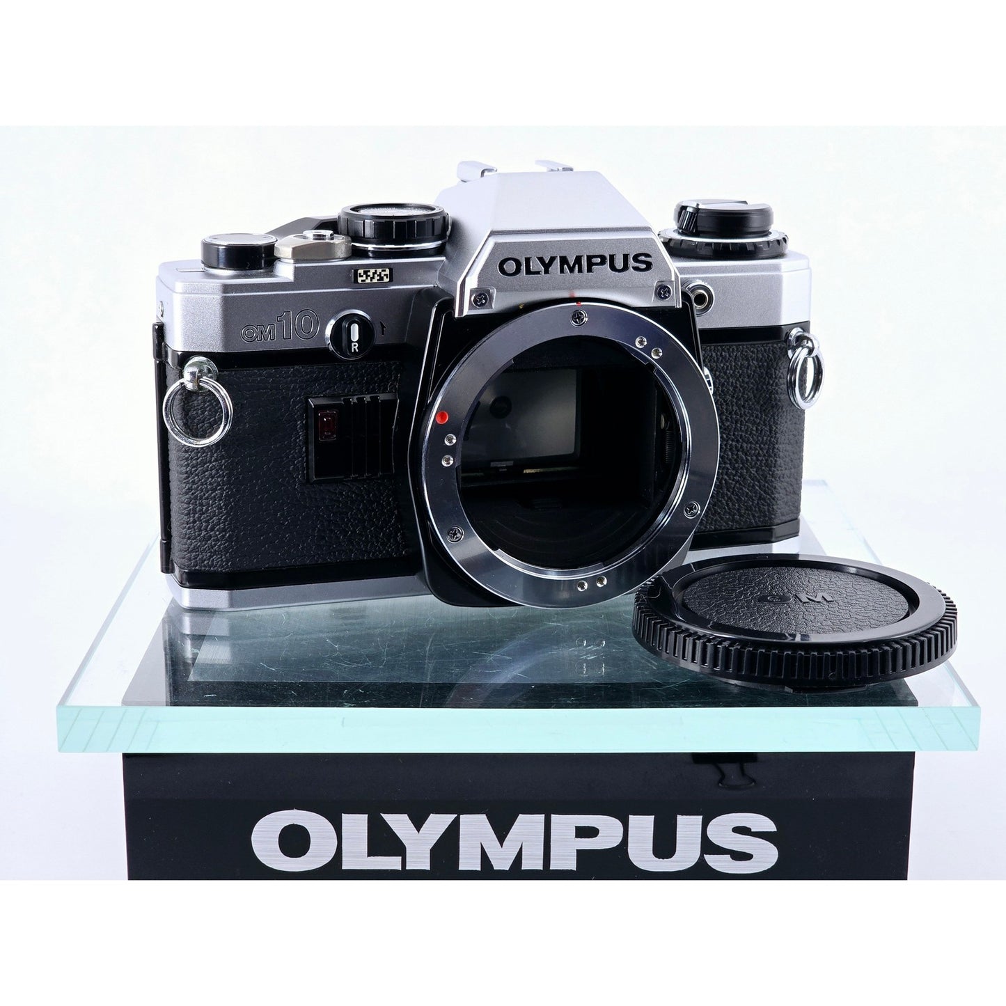 [Pre-owned] Olympus OM10 35mm Film SLR Camera Body — Near MINT+++ — Japan #4844