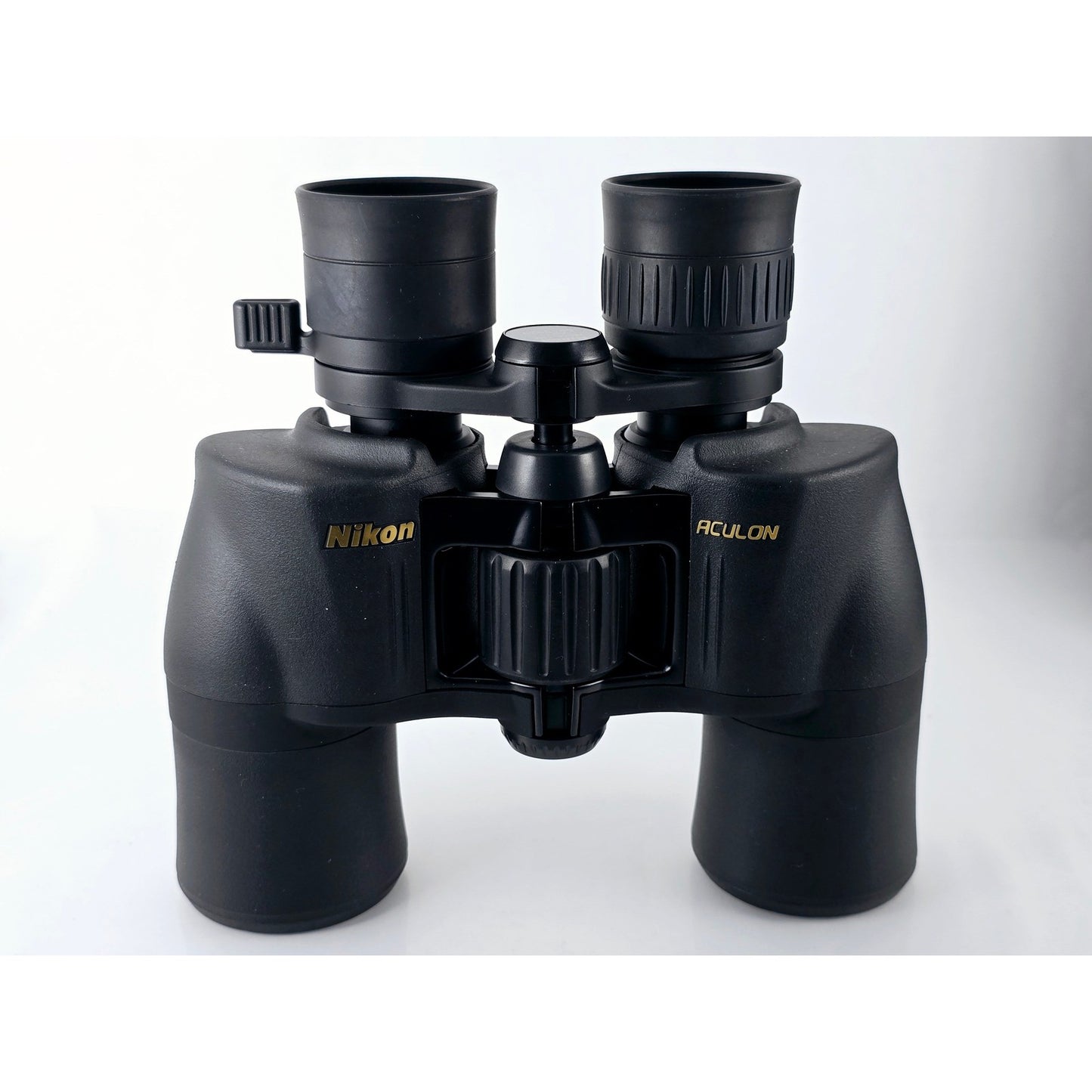 [Pre-owned] Nikon Aculon A211 8-18x42 Porro Prism Zoom Binocular w/ Case — MINT — Japan #2770