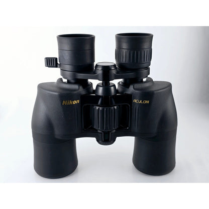 [Pre-owned] Nikon Aculon A211 8-18x42 Porro Prism Zoom Binocular w/ Case — MINT — Japan #2770