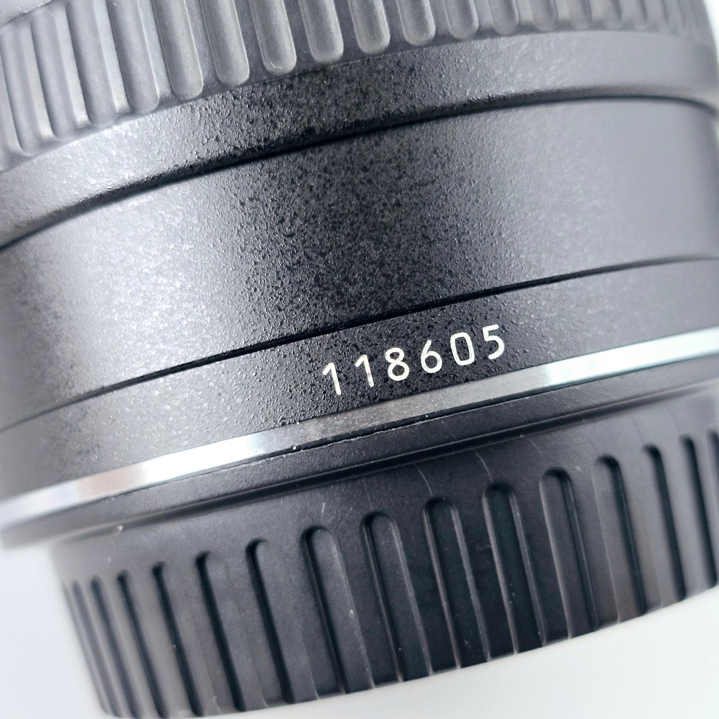 [Pre-owned] Canon EOS 650 35mm Film Camera with EF 28-70mm f/3.5-4.5 AF Lens — Near MINT — Japan #4183