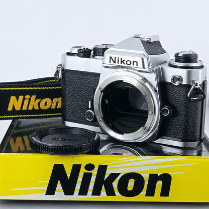 [Pre-owned] Nikon FE SLR 35mm Film Camera Body Only Silver — Near Mint — Japan #5623