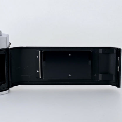 [Pre-owned] Nikon Nikomat EL 35mm SLR Film Camera Body — Near Mint — Japan #5255
