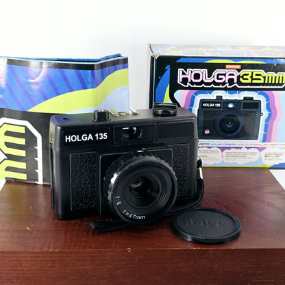 [Pre-owned] Holga 135 35mm Point & Shoot Film Camera Black — Mint — Japan #5466