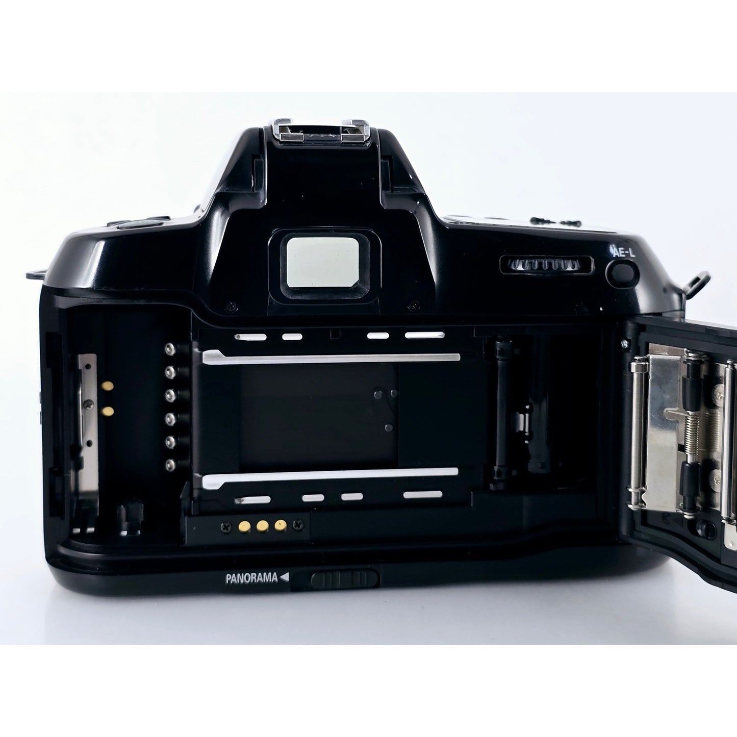 [Pre-owned] Nikon F70 AF 35mm Film SLR Camera Body — Near MINT — Japan #3671
