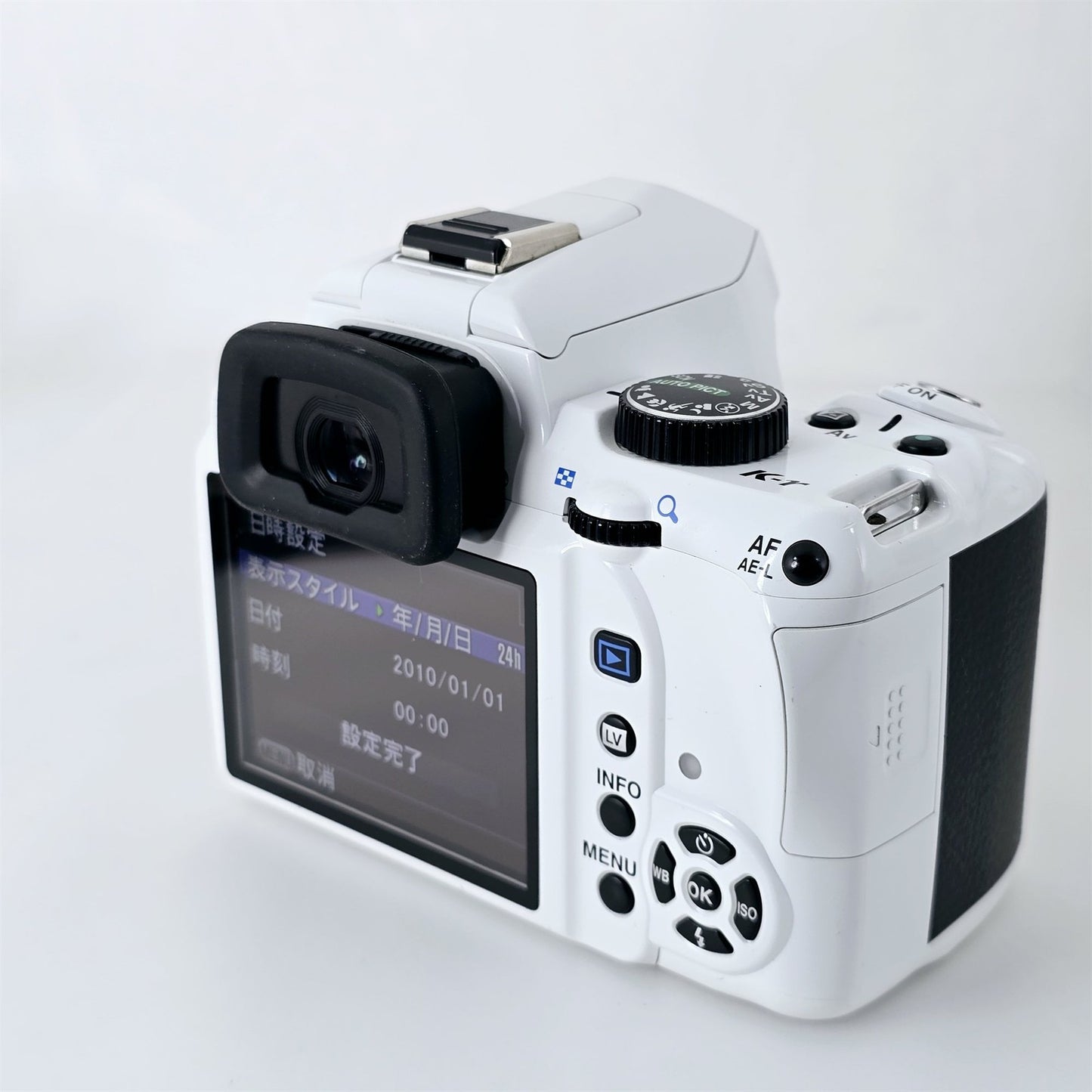 [Pre-owned] Pentax K-r White 12.4MP Digital SLR Camera Body — Near Mint — Japan #5529