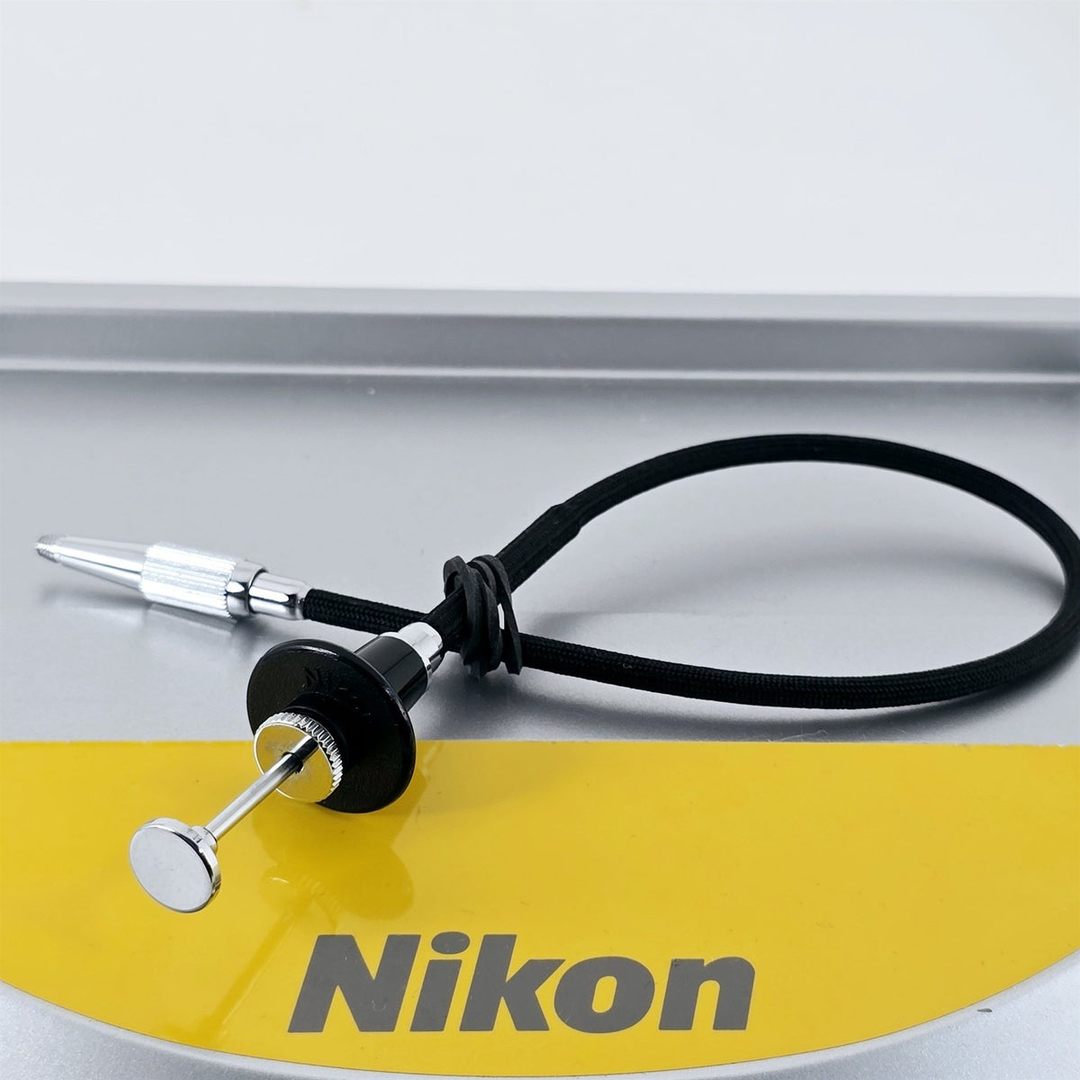[Pre-owned] Genuine Nikon AR-3 Cable Shutter Release for F3 FM2 FE2 — Top Mint — Japan #5710