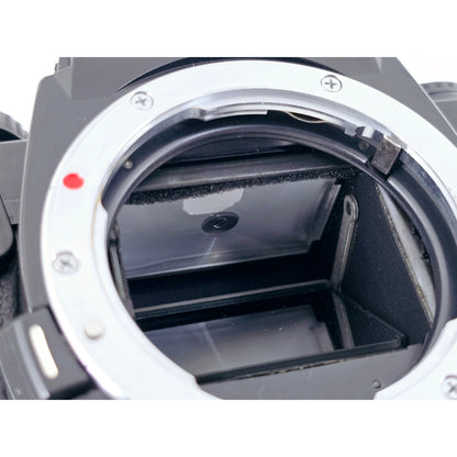 [Pre-owned] Ricoh XR 7 SLR 35mm Film Camera with Rikenon 50mm F1.7 — Near MINT — Japan #3474
