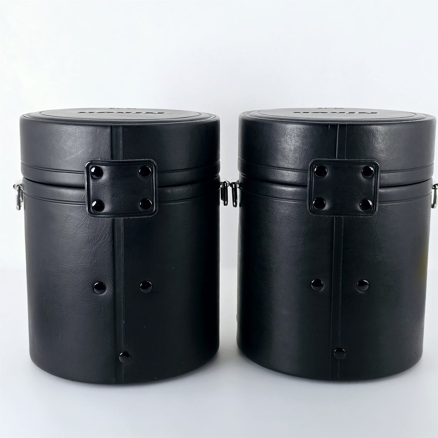 [Pre-owned] Nikon CL-76 Hard Leather Lens Case w/ Strap for AF 17-35mm f/2.8D — Mint — Japan #5457