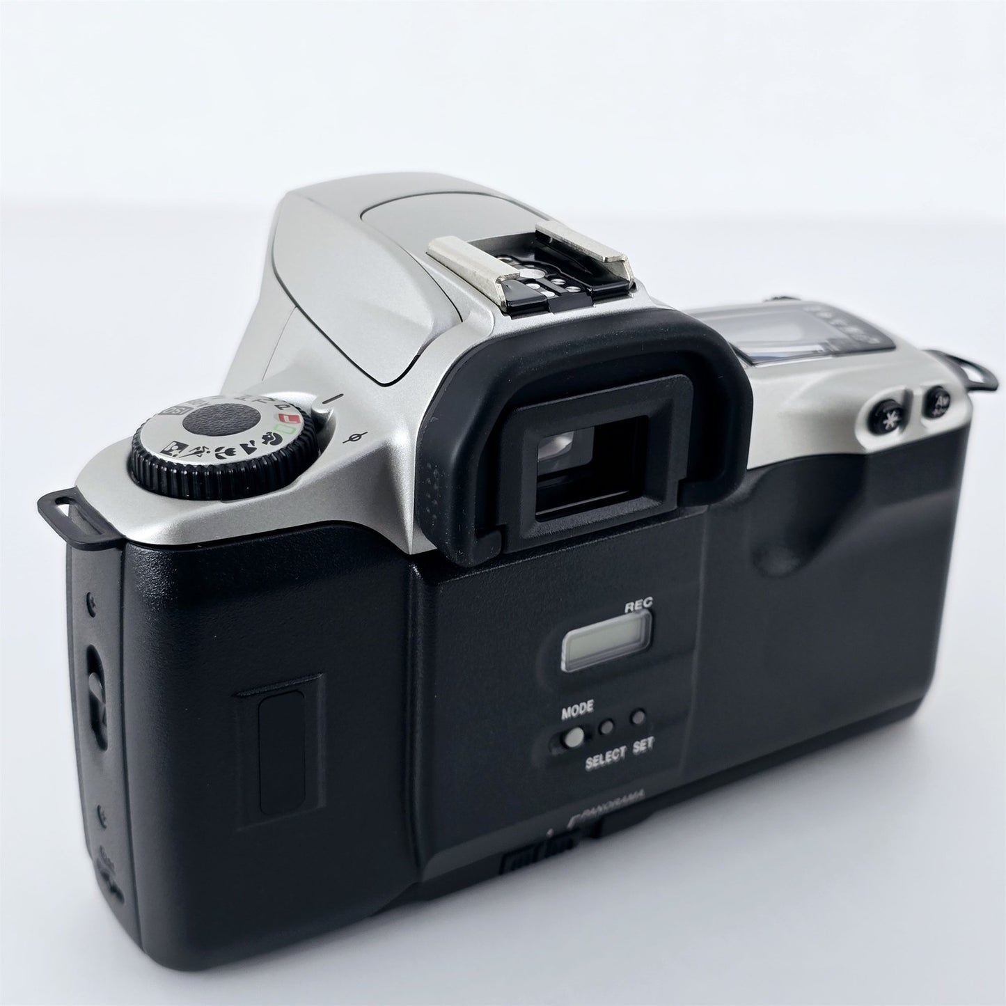 [Pre-owned] Canon EOS Kiss III 35mm AF SLR Film Camera (Body Only) — Mint — Japan #5381