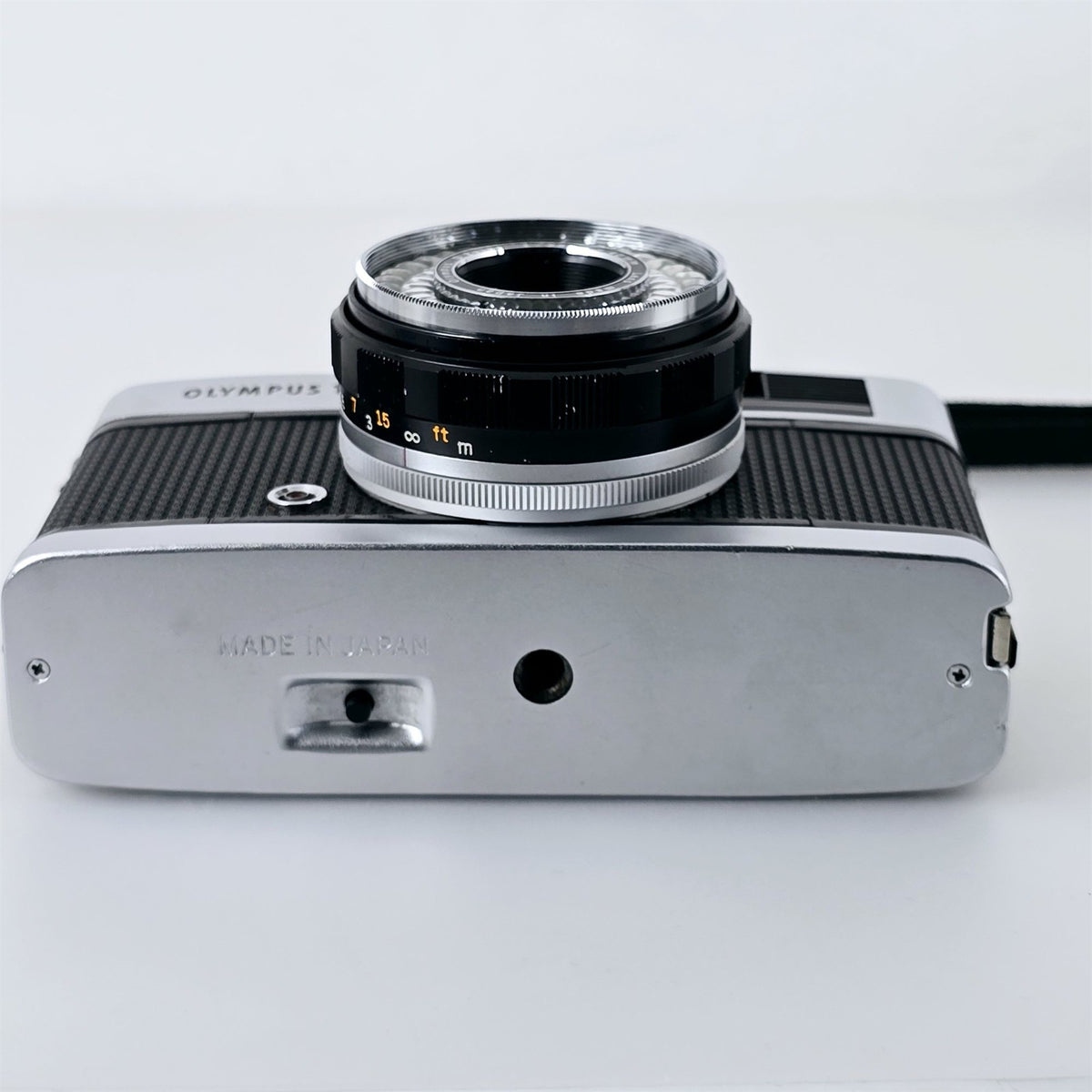 [Pre-owned] Olympus Trip 35 Point & Shoot 35mm Film Camera — Near Mint — Japan #5523