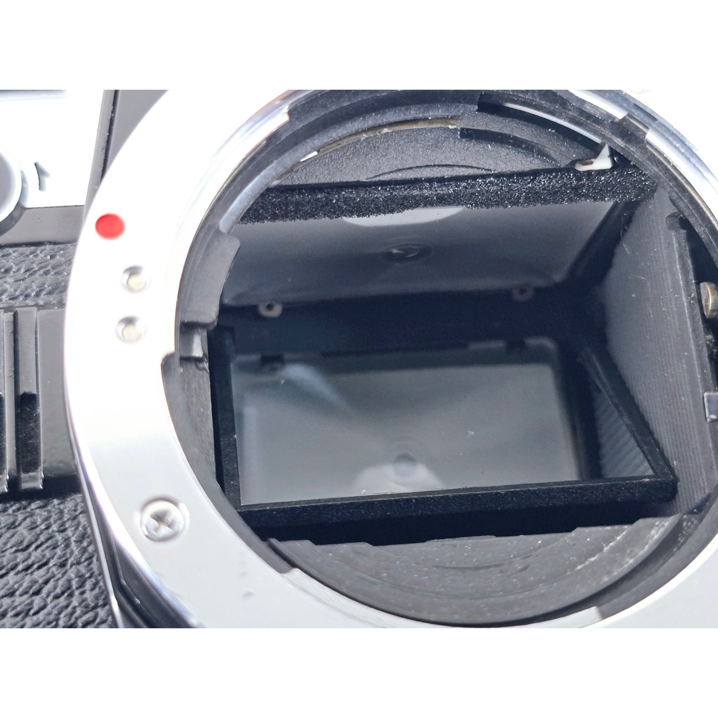 [Pre-owned] Olympus OM10 35mm Film SLR Camera Body — Near MINT — Japan #5161
