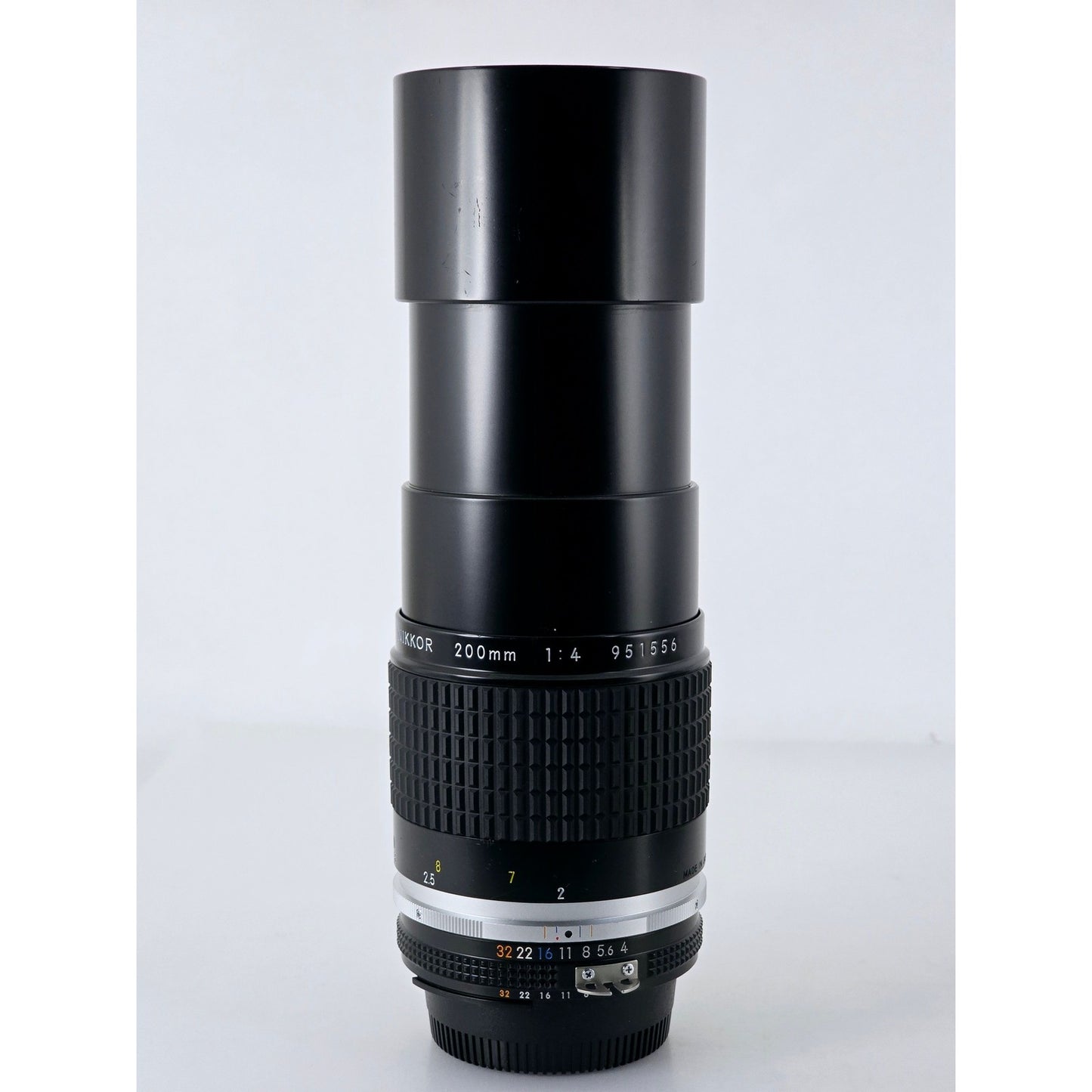 [Pre-owned] Nikon Ai-s Nikkor 200mm F4 Telephoto MF Lens — Near MINT — Japan #4317