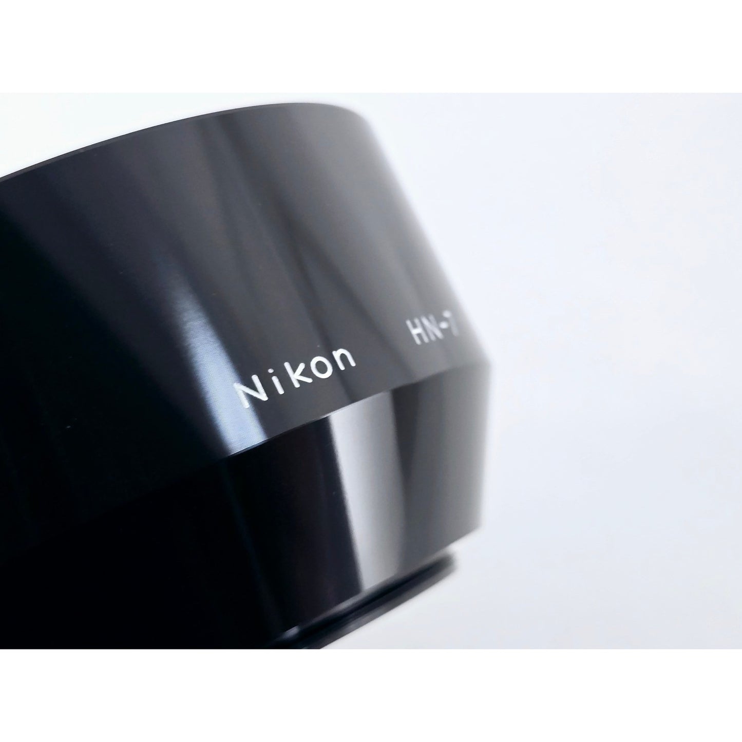 [Pre-owned] Nikon HN-7 Metal Lens Hood for 85mm f/1.8 & 80-200mm f/4.5 (Genuine) — Unused — Japan #4394