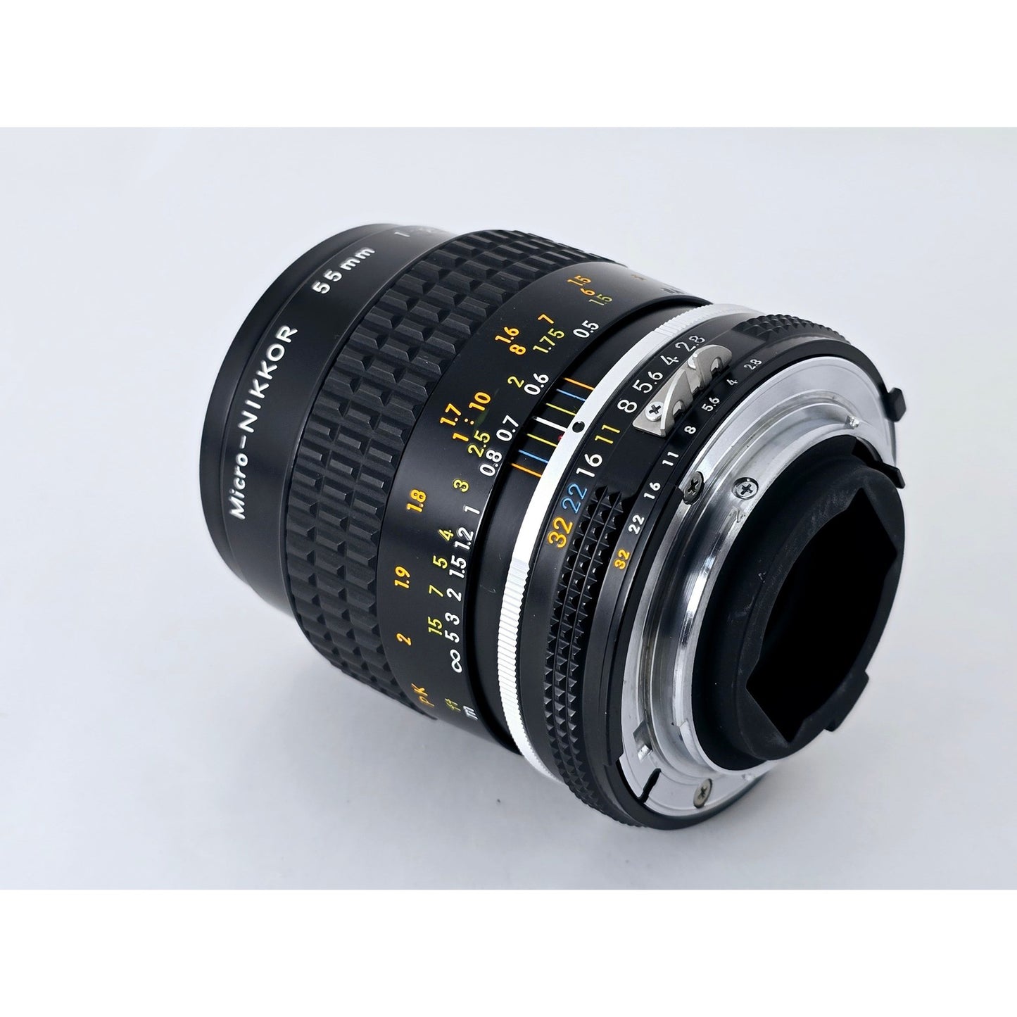 [Pre-owned] Nikon Ai-s Micro Nikkor 55mm F2.8 MF Lens — Near MINT — Japan #4376