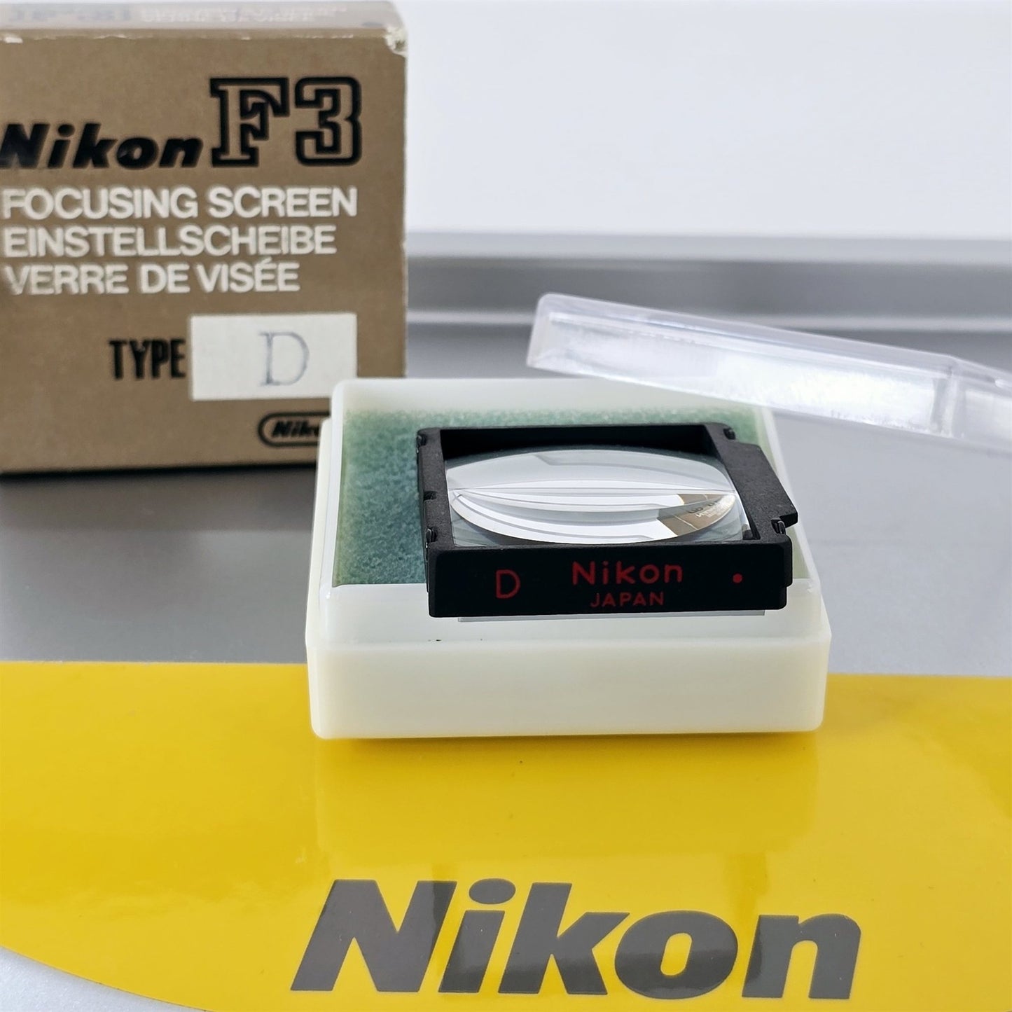 [Pre-owned] Nikon F3 Focusing Screen Type D Red Dot for F3 F3HP F3T — Near Mint — Japan #5291