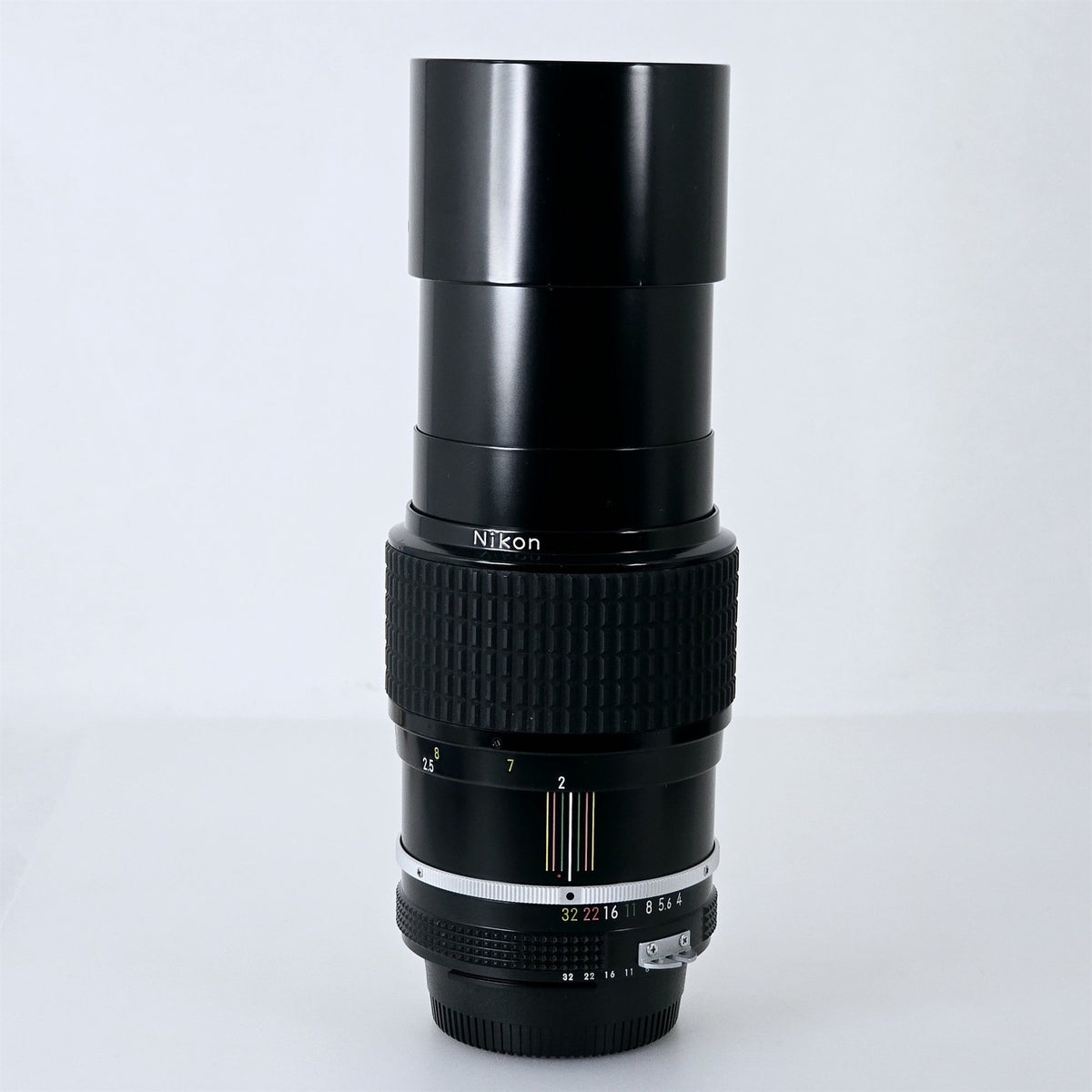 [Pre-owned] Nikon Ai Nikkor 200mm F4 MF Telephoto Lens — Near Mint+++ — Japan #5779