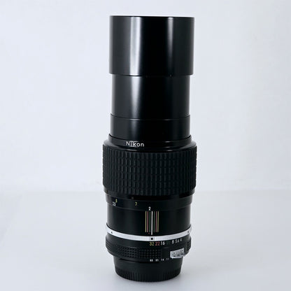 [Pre-owned] Nikon Ai Nikkor 200mm F4 MF Telephoto Lens — Near Mint+++ — Japan #5779