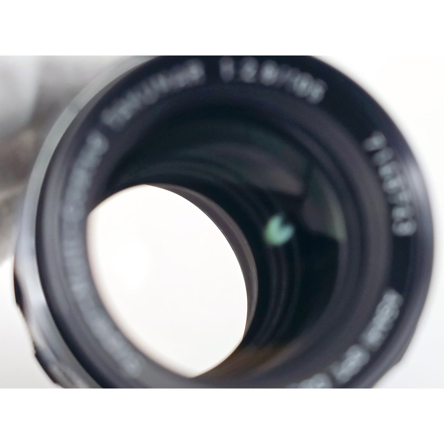 [Pre-owned] Pentax Super Multi Coated Takumar 105mm F2.8 SMC MF Lens M42 — Near MINT — Japan #4759