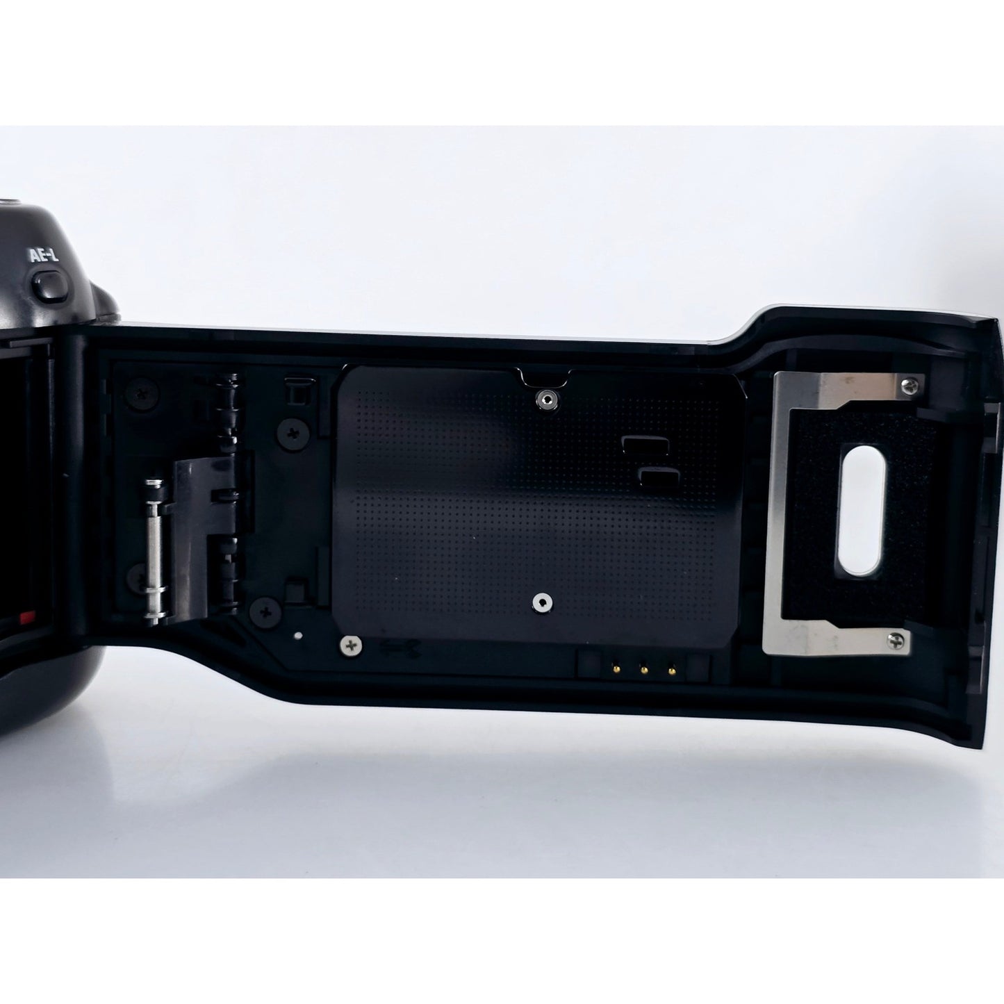 [Pre-owned] Nikon F50 Panorama SLR 35mm Film Camera (Body Only) — Near MINT+++ — Japan #3846