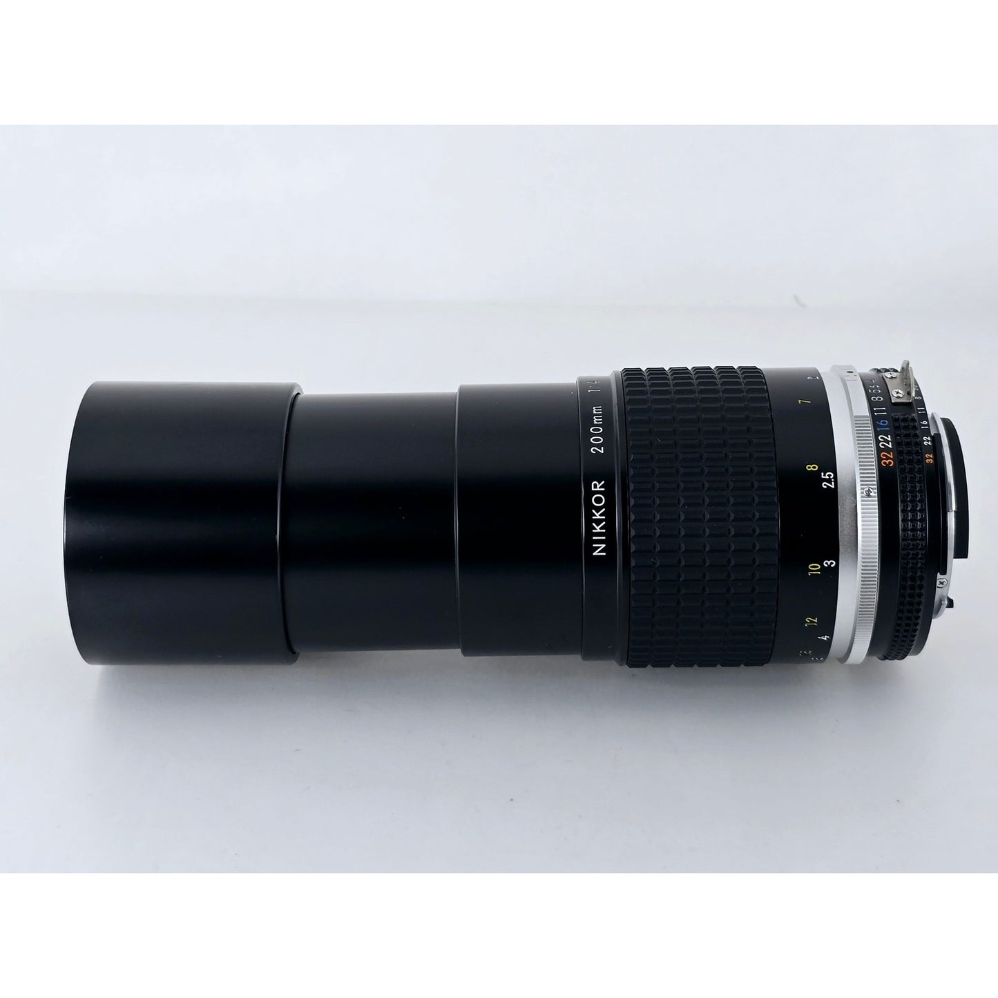 [Pre-owned] Nikon Ai-s Nikkor 200mm F4 Telephoto MF Lens — Near MINT — Japan #4317